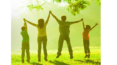 Không vui không khỏe - không khỏe không vui.