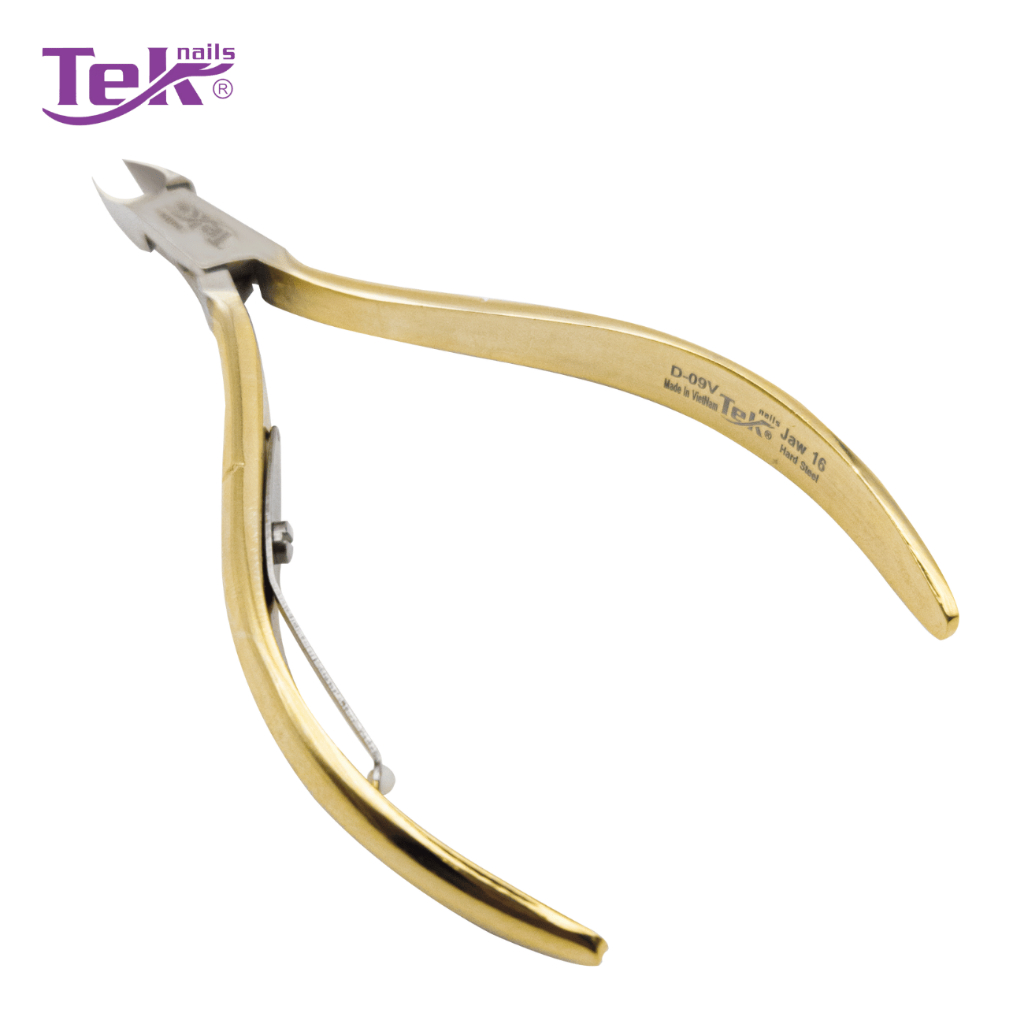 Kềm cắt da đầu vuông mạ vàng D-09V size 16